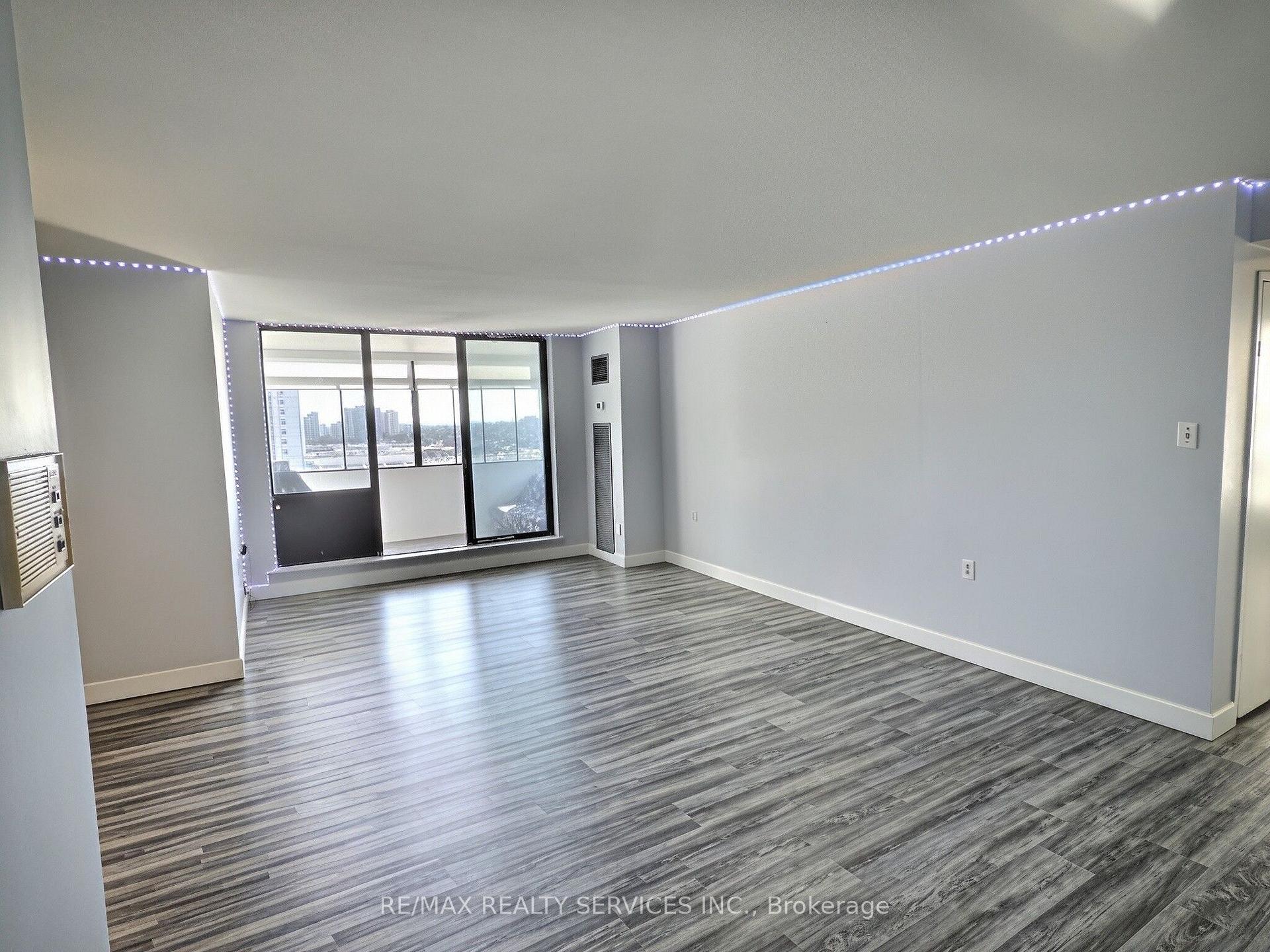 Photo 8 of Unit 1812, 18 Knightsbridge Road, Brampton, Queen Street Corridor — HOMEH