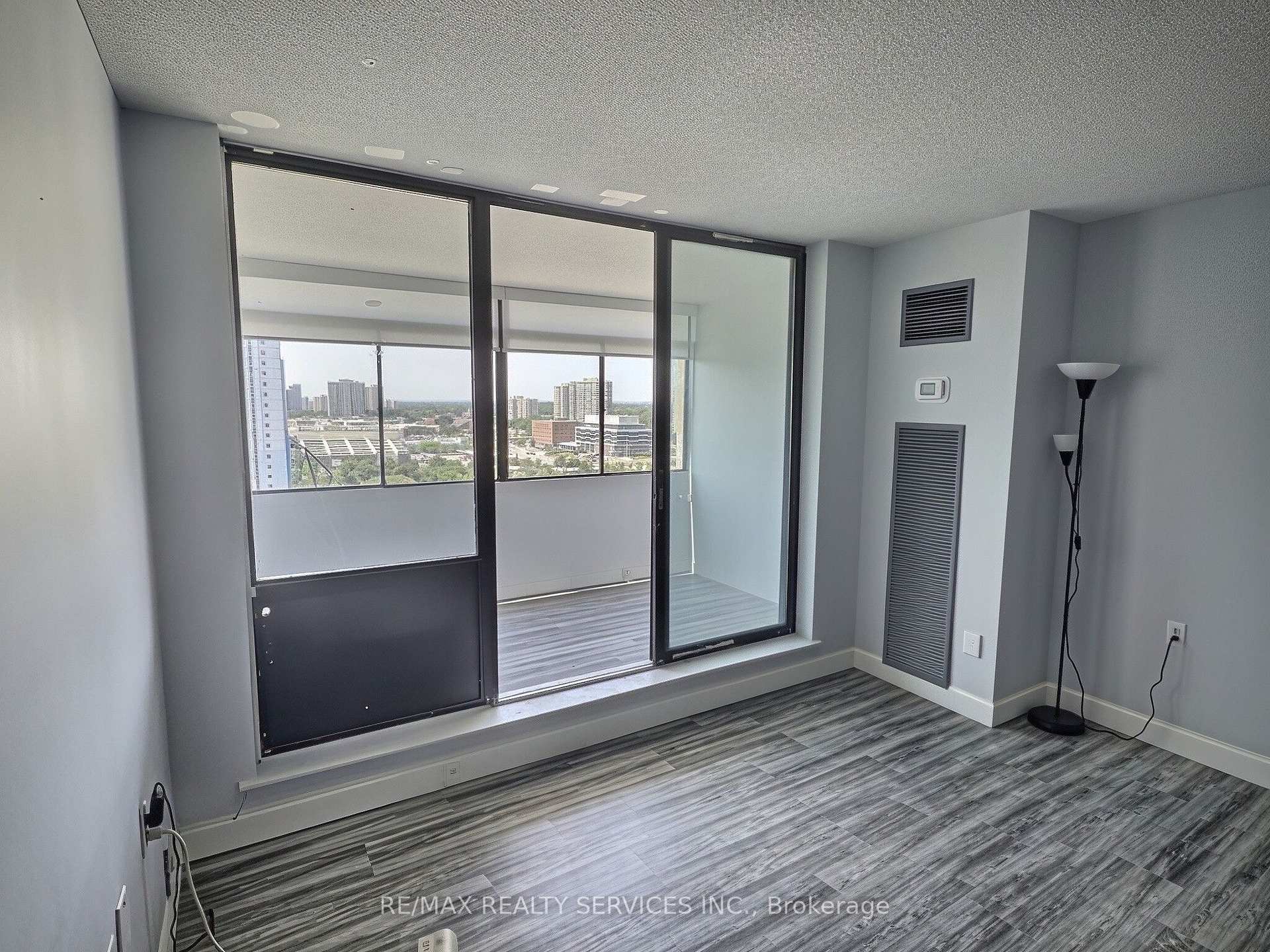 Photo 9 of Unit 1812, 18 Knightsbridge Road, Brampton, Queen Street Corridor — HOMEH