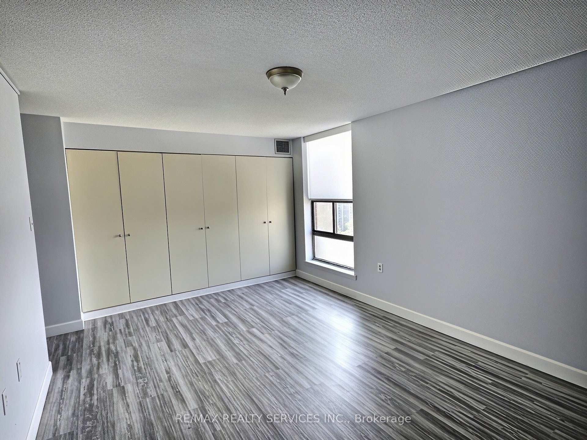 Photo 16 of Unit 1812, 18 Knightsbridge Road, Brampton, Queen Street Corridor — HOMEH