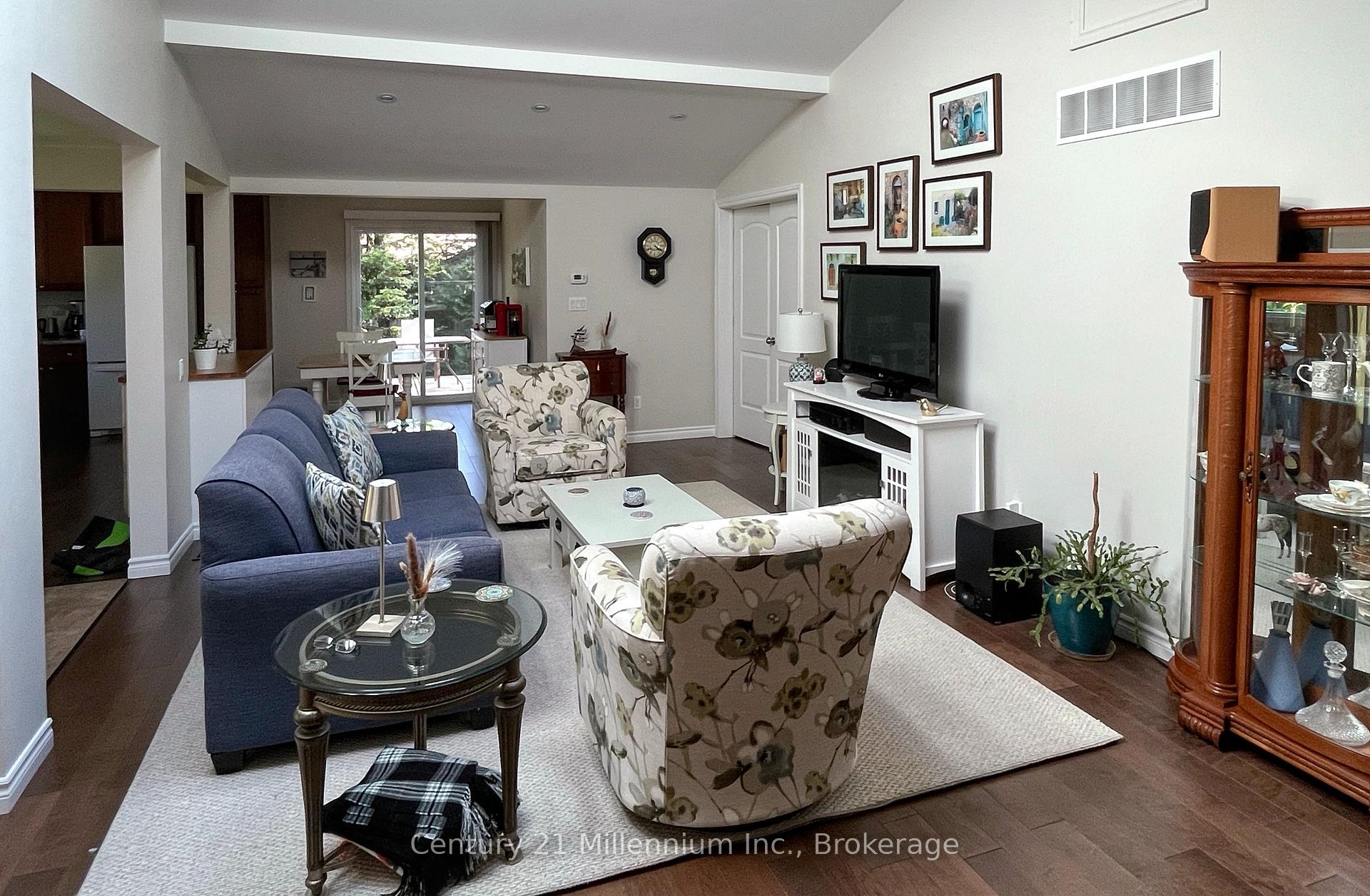 Photo 8 of 58 Cedarlane Drive, Wasaga Beach — HOMEH