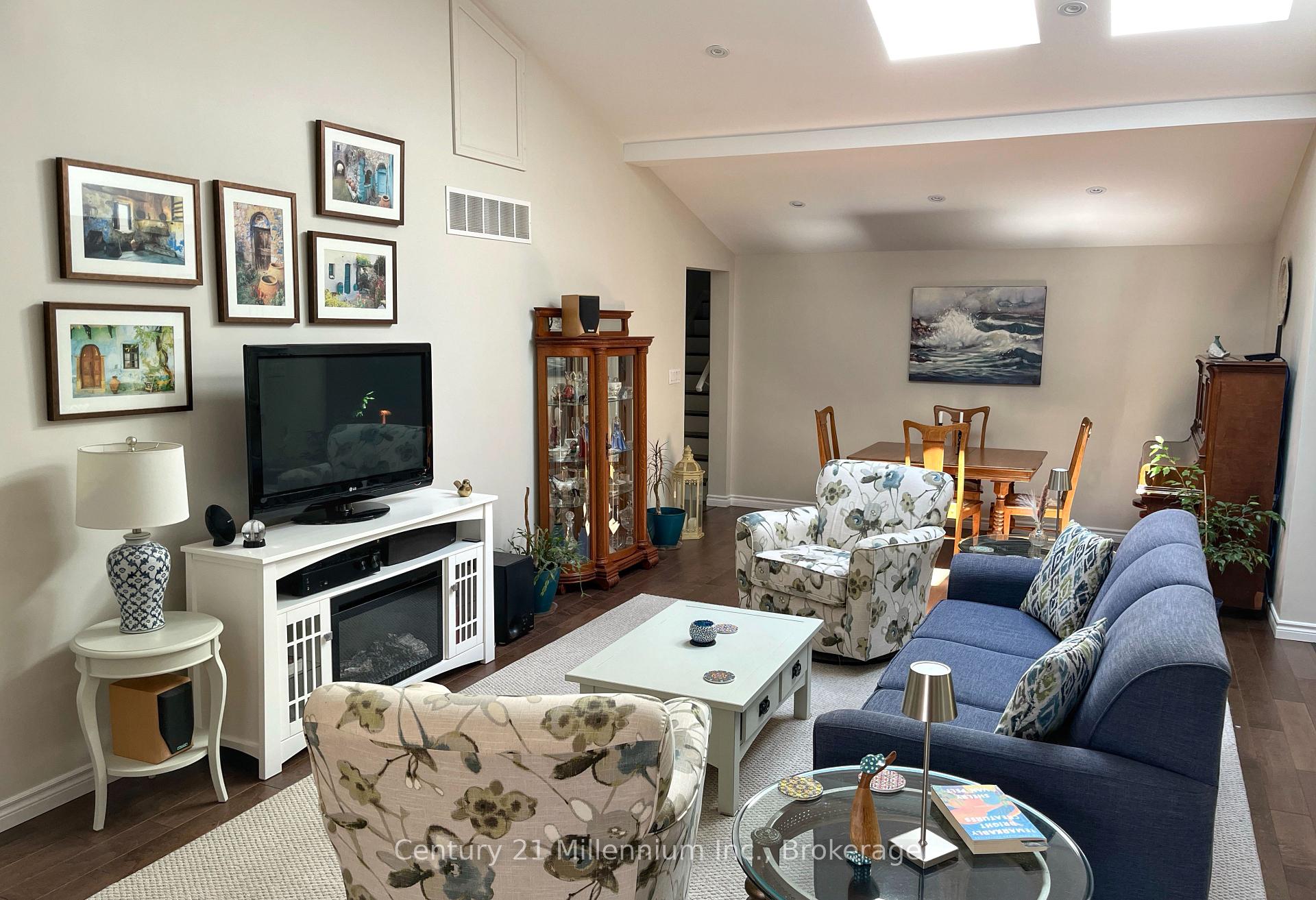 Photo 9 of 58 Cedarlane Drive, Wasaga Beach — HOMEH