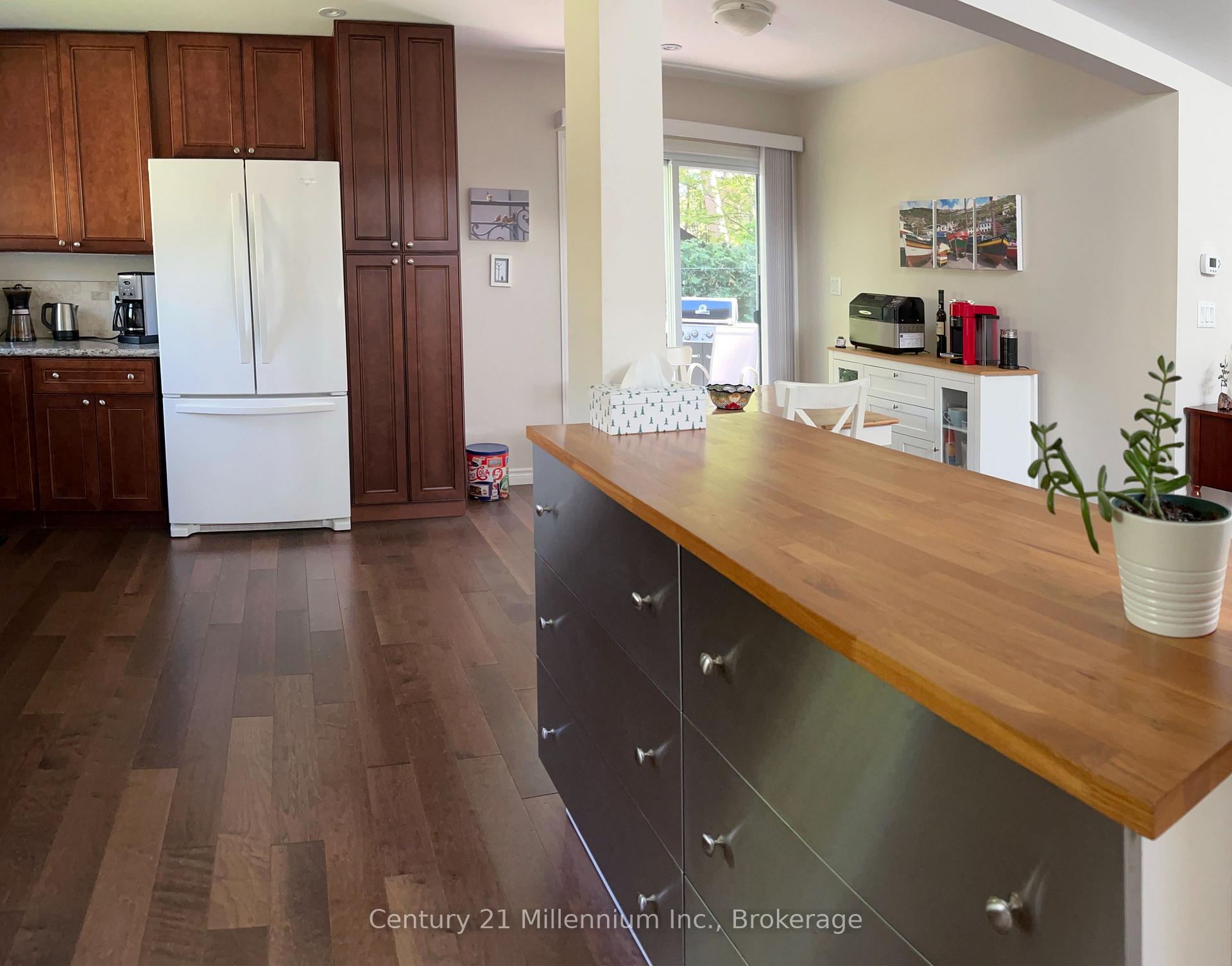 Photo 12 of 58 Cedarlane Drive, Wasaga Beach — HOMEH