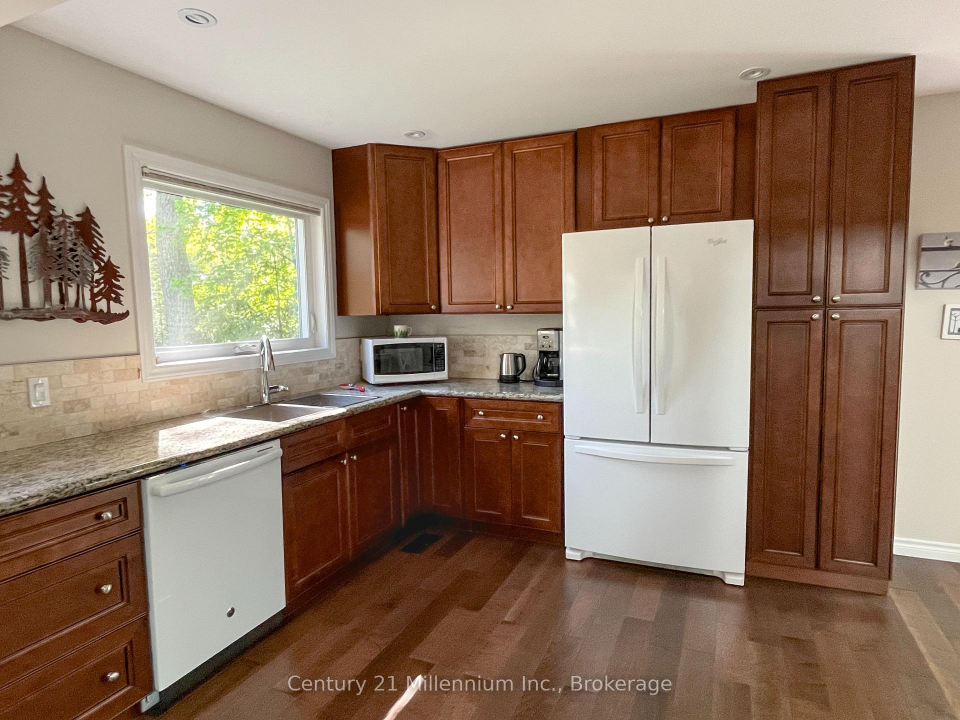Photo 17 of 58 Cedarlane Drive, Wasaga Beach — HOMEH