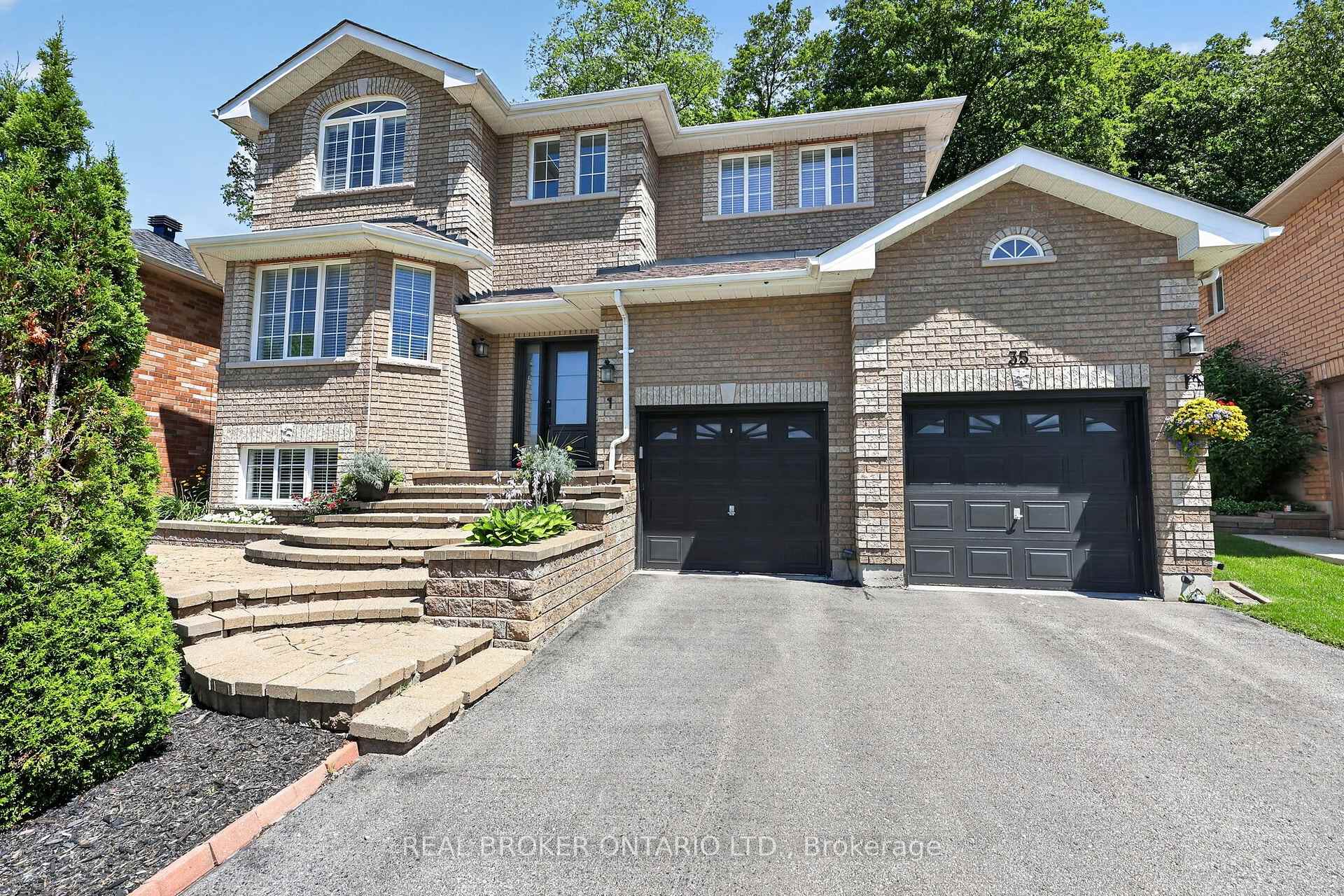 Photo 2 of 35 Bloom Crescent, Barrie, Ardagh — HOMEH