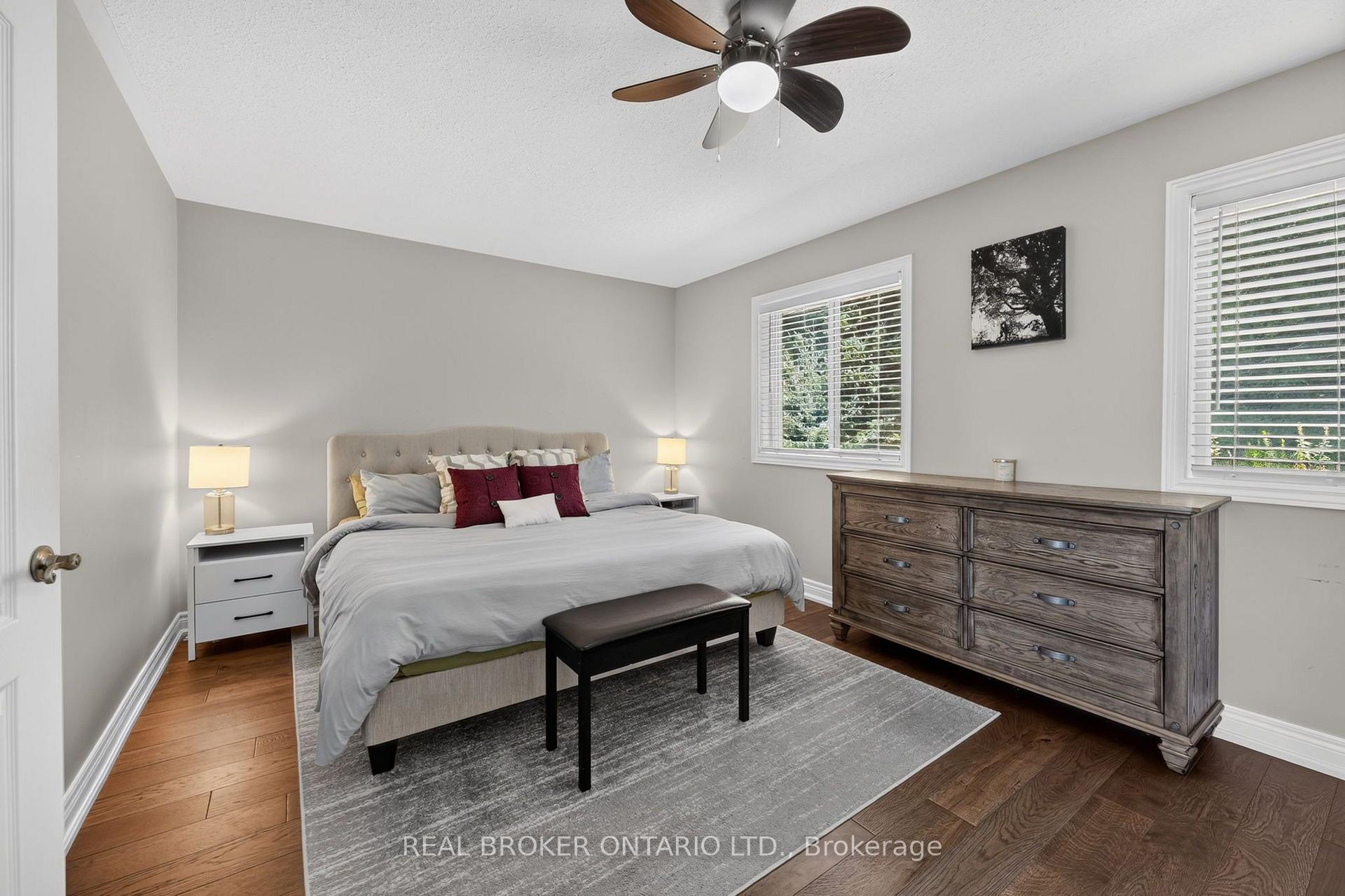 Photo 16 of 35 Bloom Crescent, Barrie, Ardagh — HOMEH