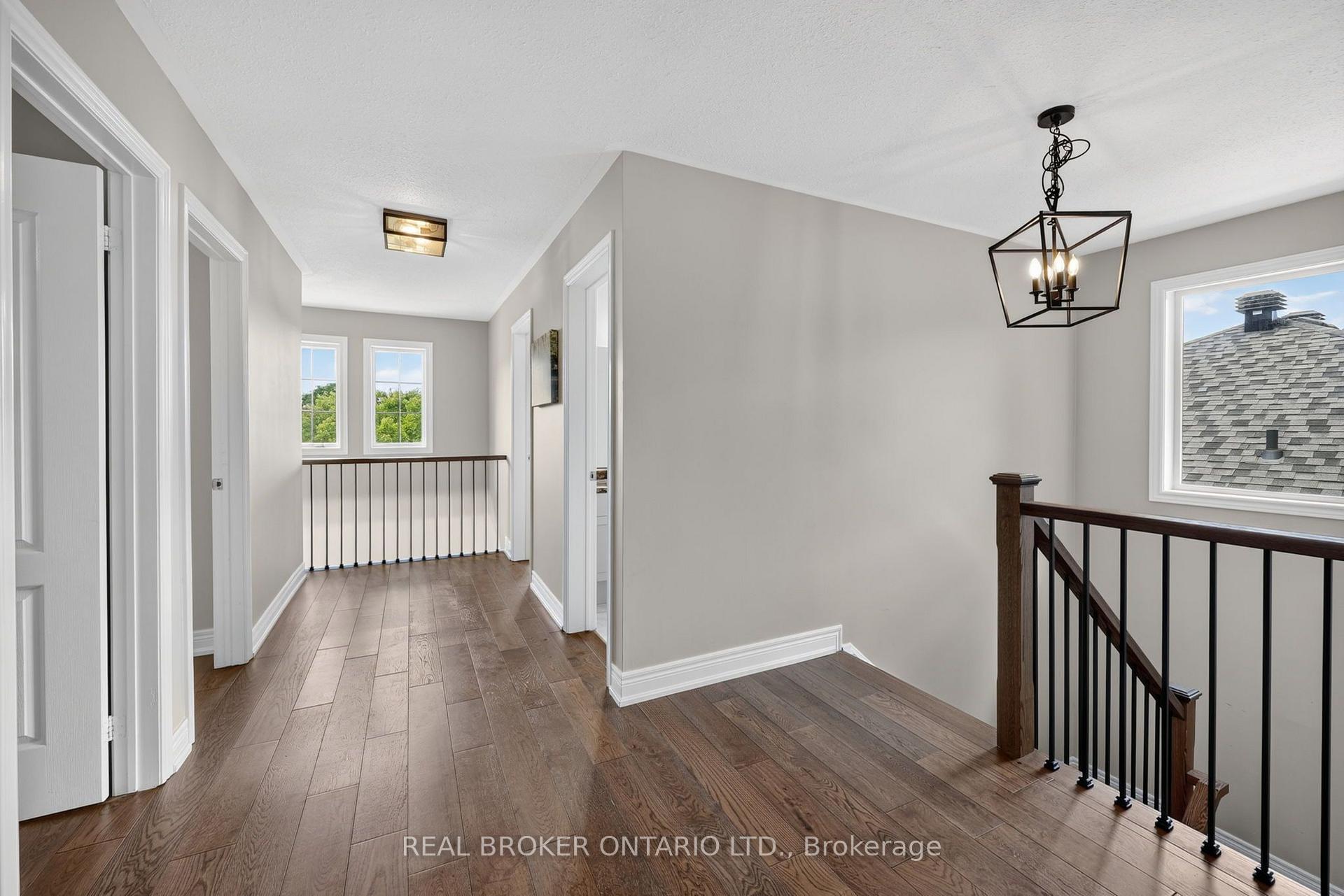 Photo 20 of 35 Bloom Crescent, Barrie, Ardagh — HOMEH