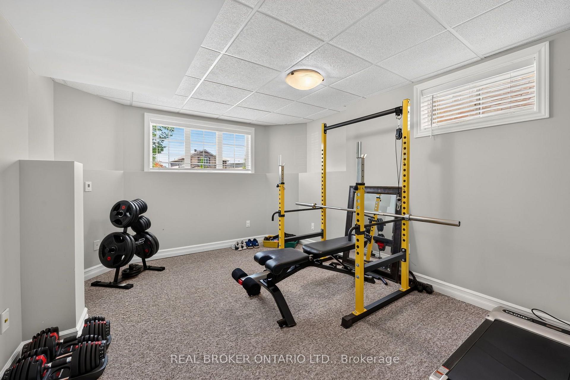 Photo 31 of 35 Bloom Crescent, Barrie, Ardagh — HOMEH