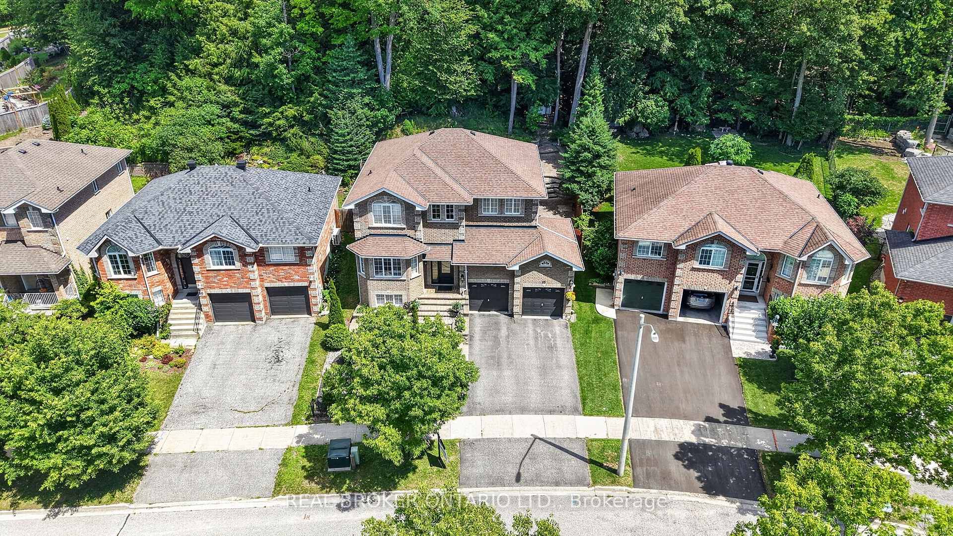 Photo 38 of 35 Bloom Crescent, Barrie, Ardagh — HOMEH