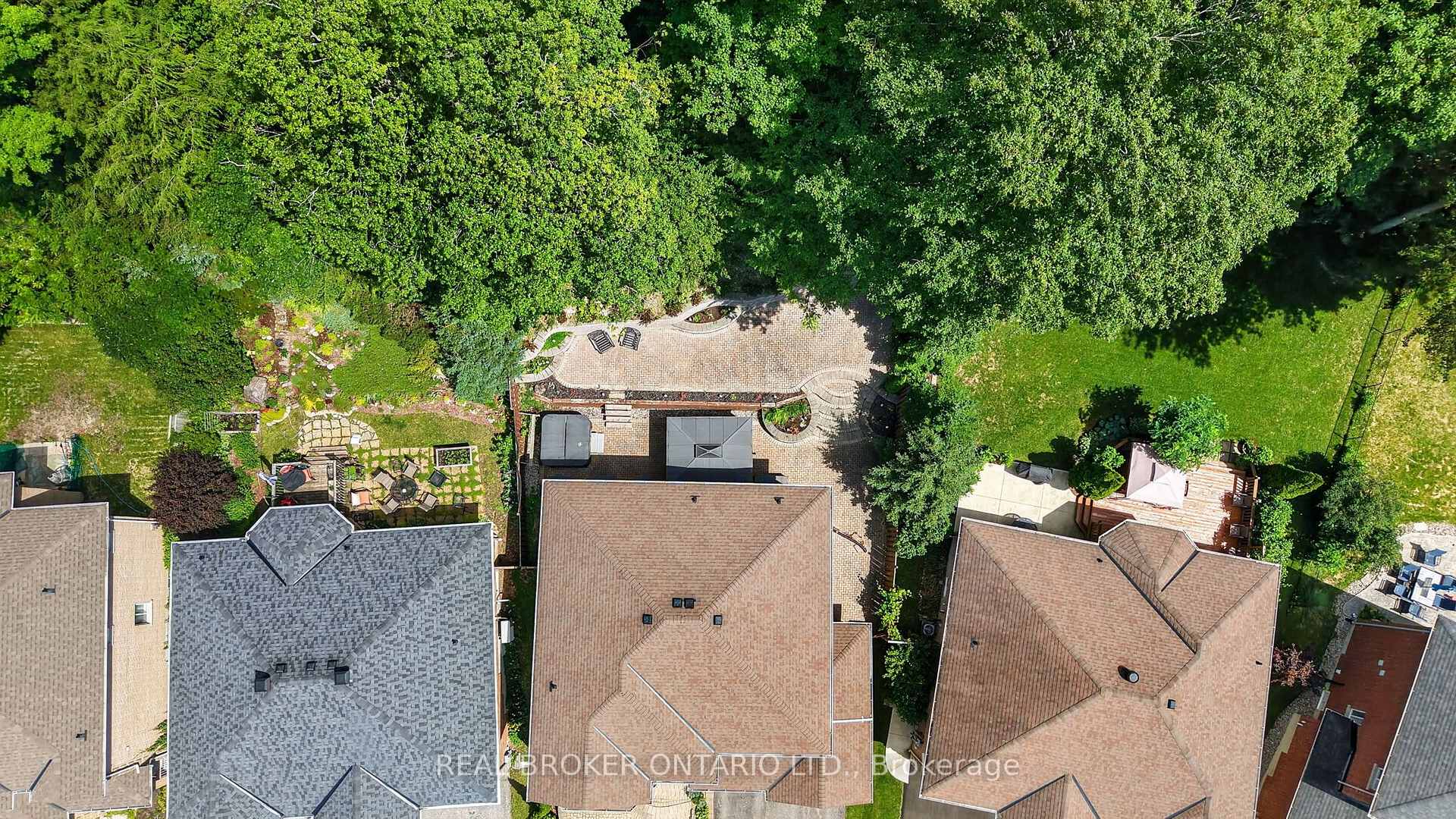 Photo 39 of 35 Bloom Crescent, Barrie, Ardagh — HOMEH