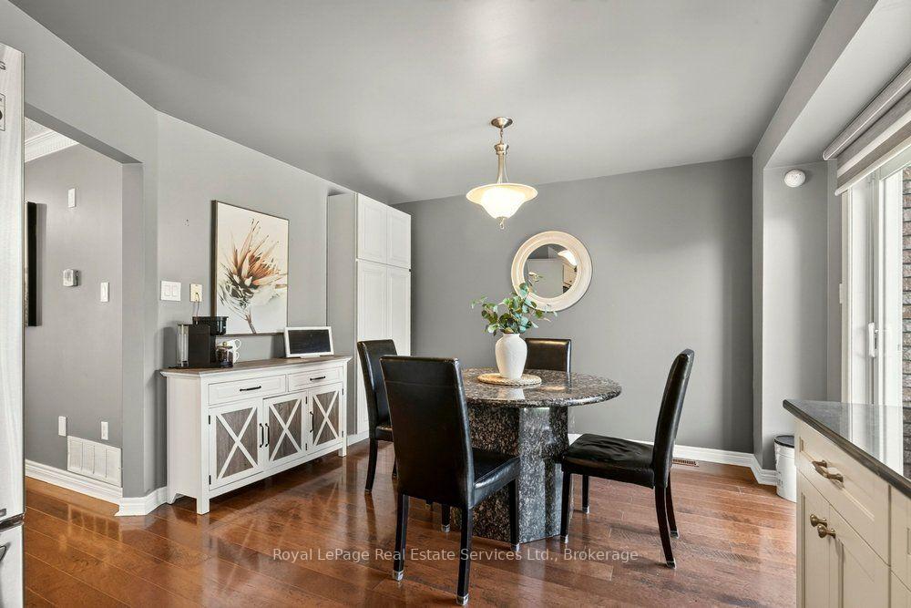 Photo 9 of 2054 Westmount Drive, Oakville, Westmount — HOMEH