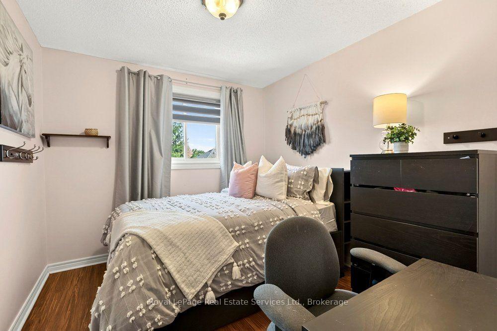 Photo 17 of 2054 Westmount Drive, Oakville, Westmount — HOMEH