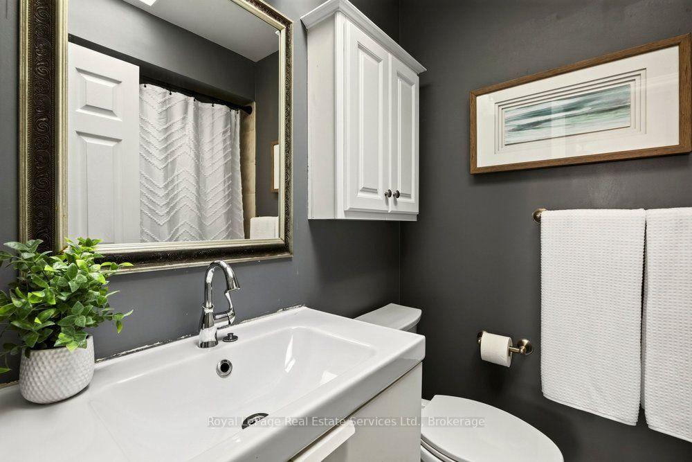 Photo 19 of 2054 Westmount Drive, Oakville, Westmount — HOMEH