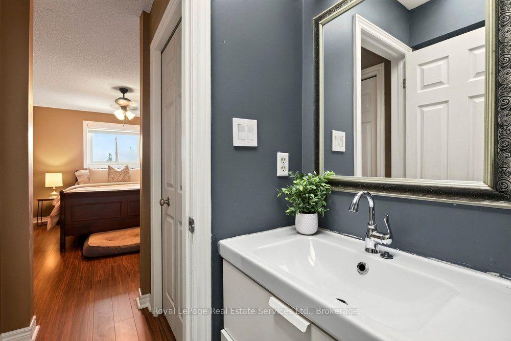 Photo 20 of 2054 Westmount Drive, Oakville, Westmount — HOMEH