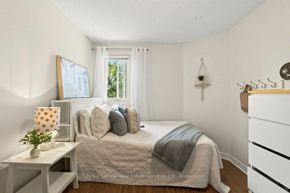 Photo 21 of 2054 Westmount Drive, Oakville, Westmount — HOMEH