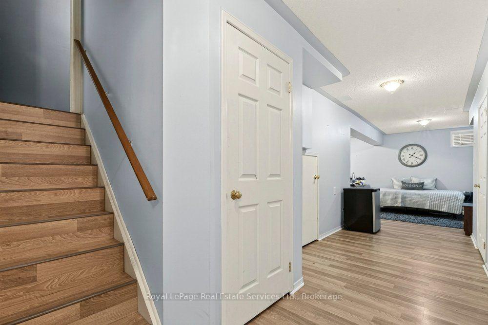 Photo 24 of 2054 Westmount Drive, Oakville, Westmount — HOMEH