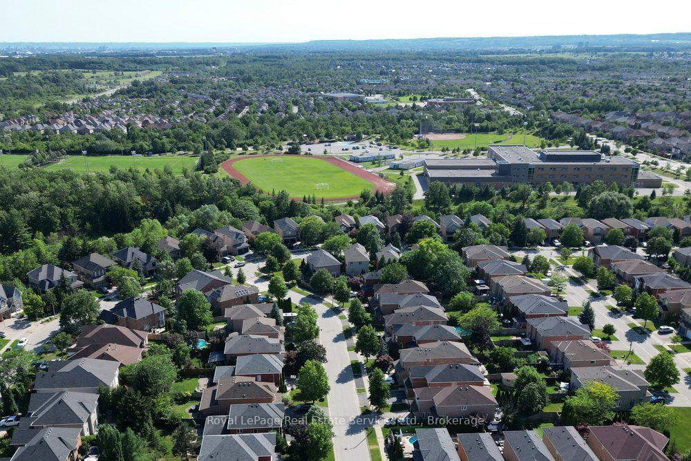 Photo 39 of 2054 Westmount Drive, Oakville, Westmount — HOMEH