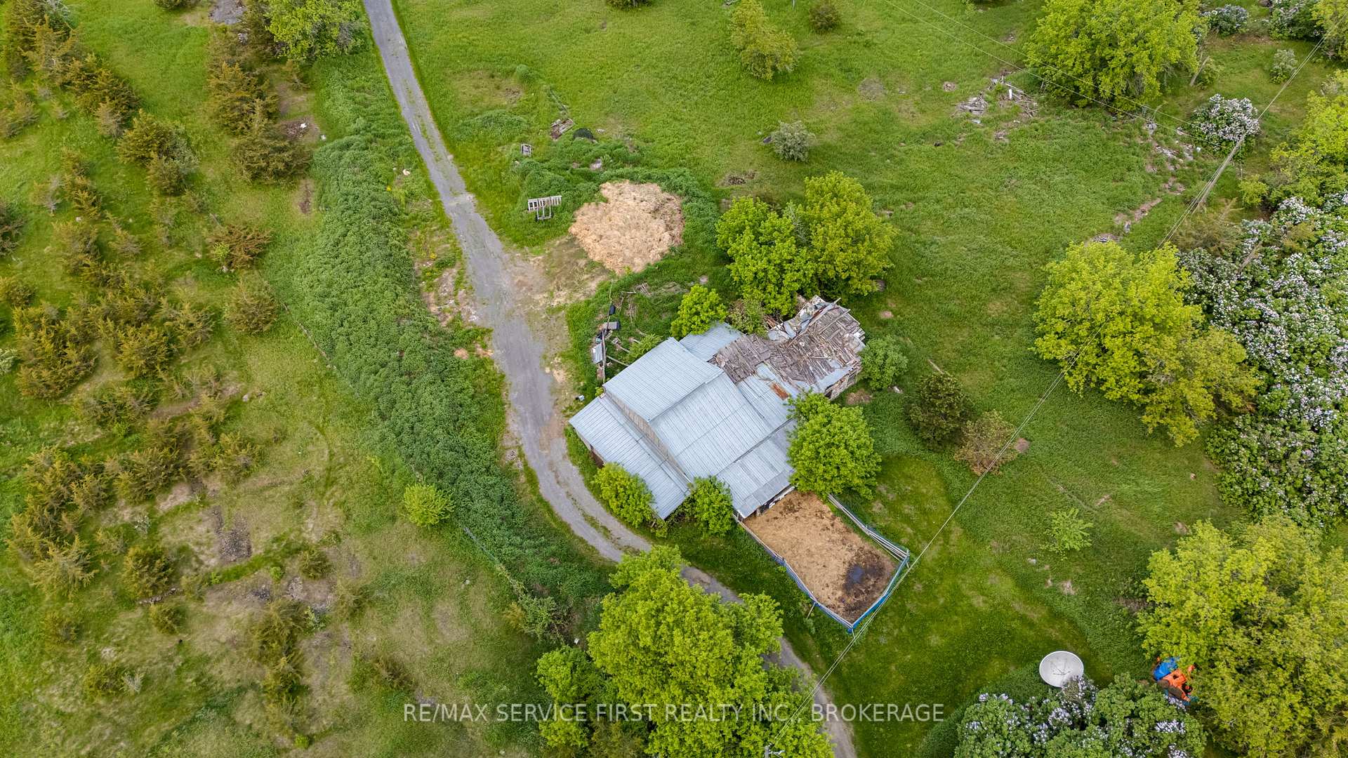 Photo 9 of 5761 County Road 2, Loyalist, Lennox and Addington - South — HOMEH