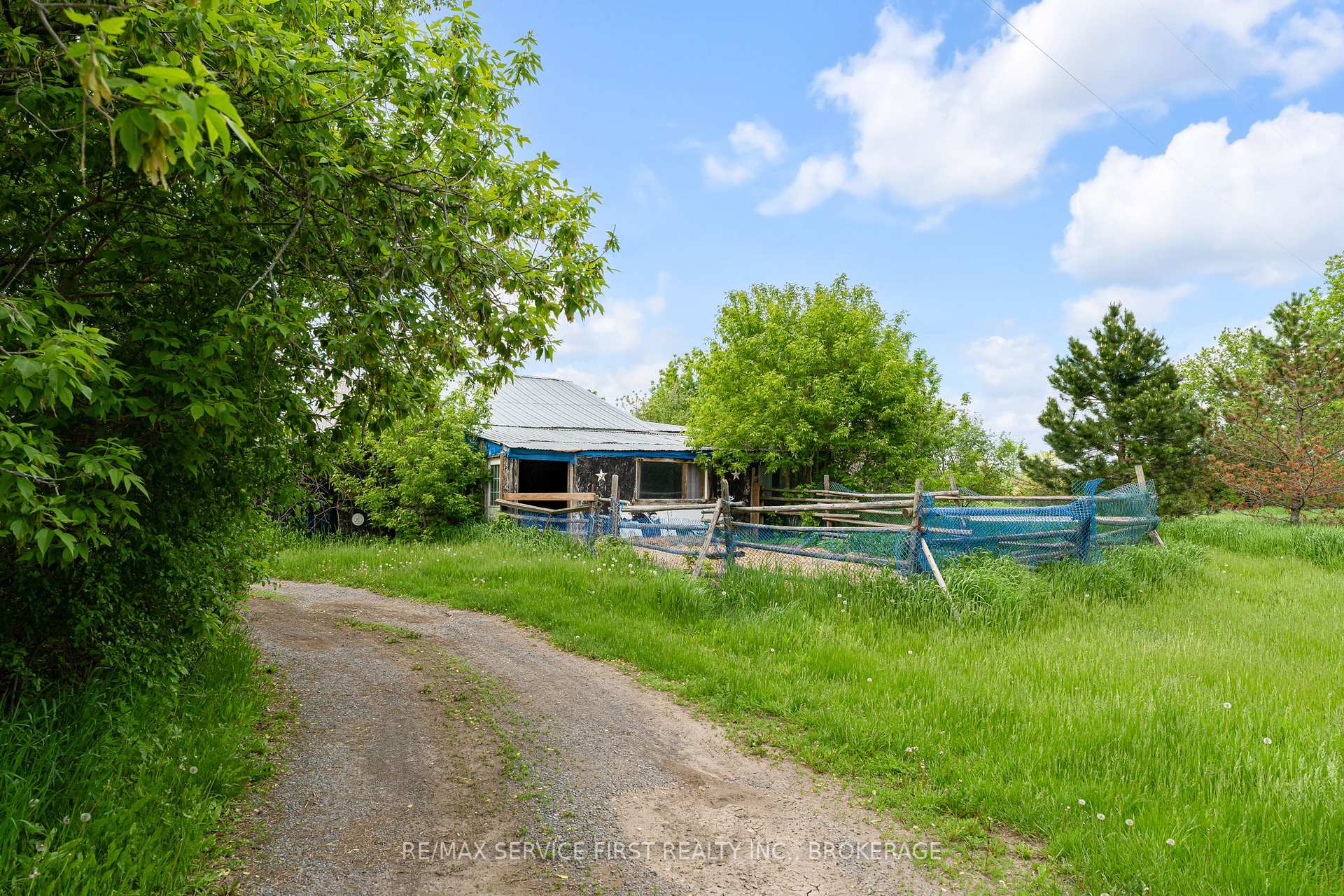 Photo 13 of 5761 County Road 2, Loyalist, Lennox and Addington - South — HOMEH