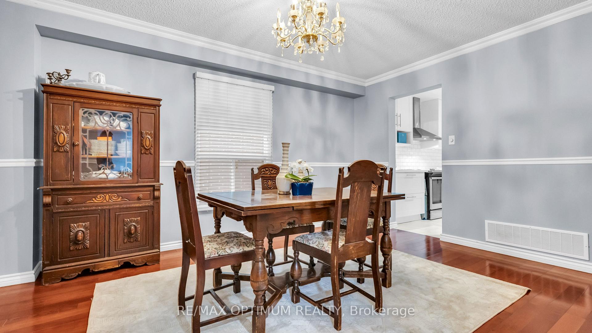 Photo 18 of 11 Donaldson Drive, Brampton, Brampton South — HOMEH