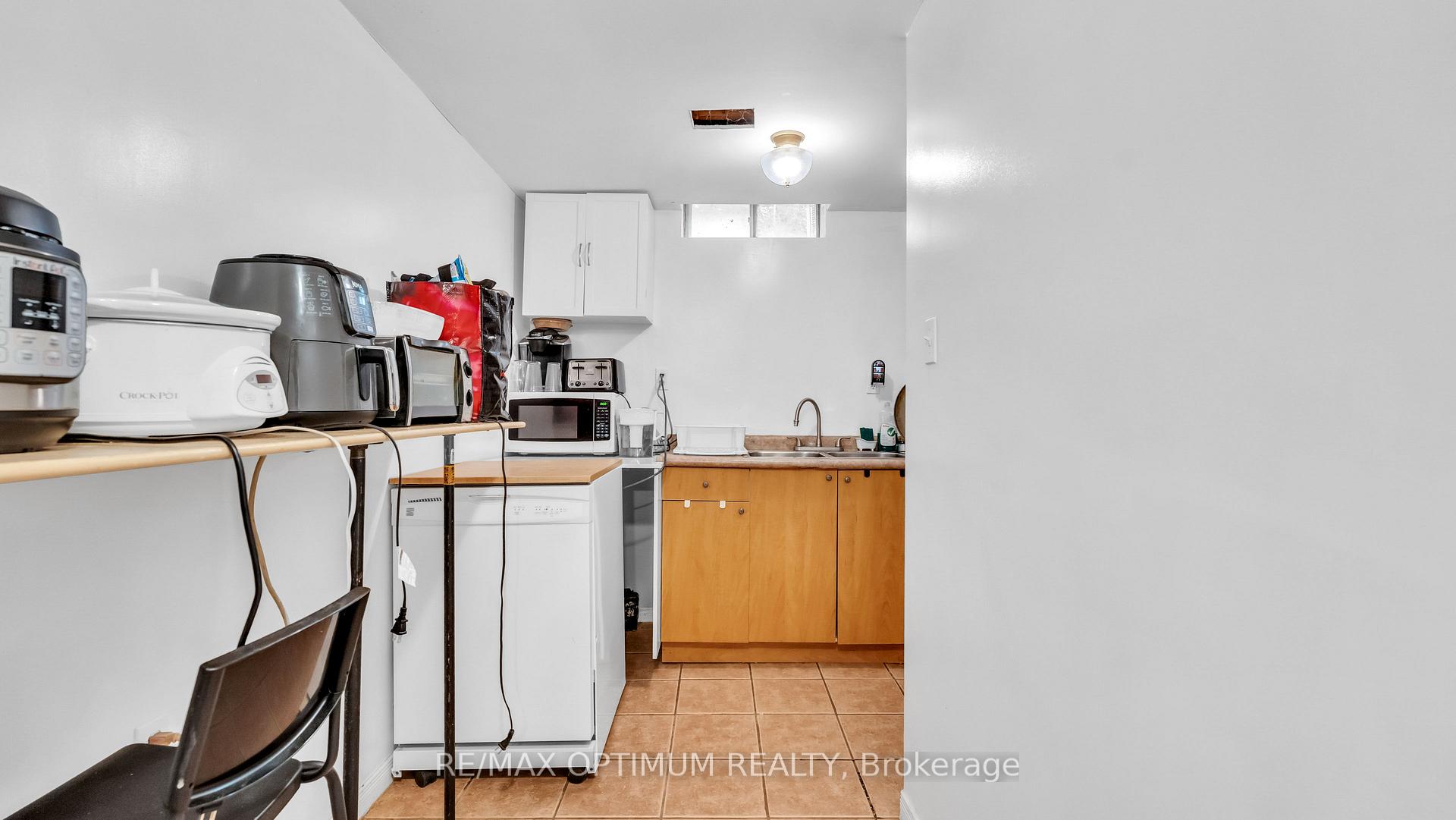 Photo 43 of 11 Donaldson Drive, Brampton, Brampton South — HOMEH