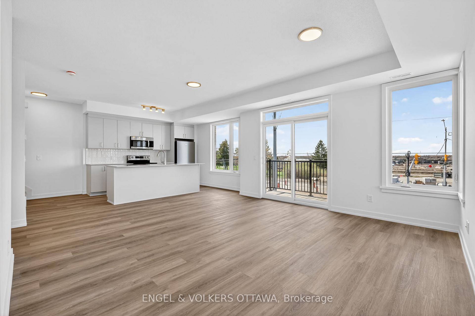 Photo 13 of 120 Stardust Private, Ottawa, Leitrim — HOMEH