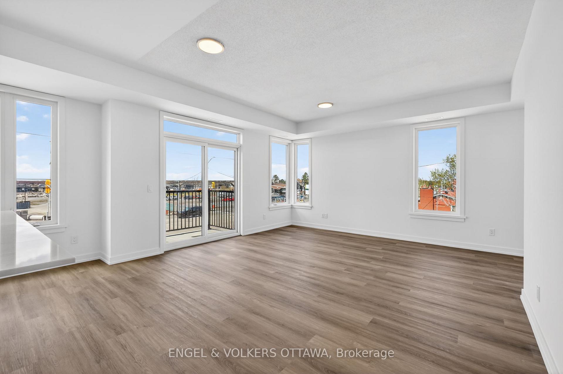 Photo 15 of 120 Stardust Private, Ottawa, Leitrim — HOMEH