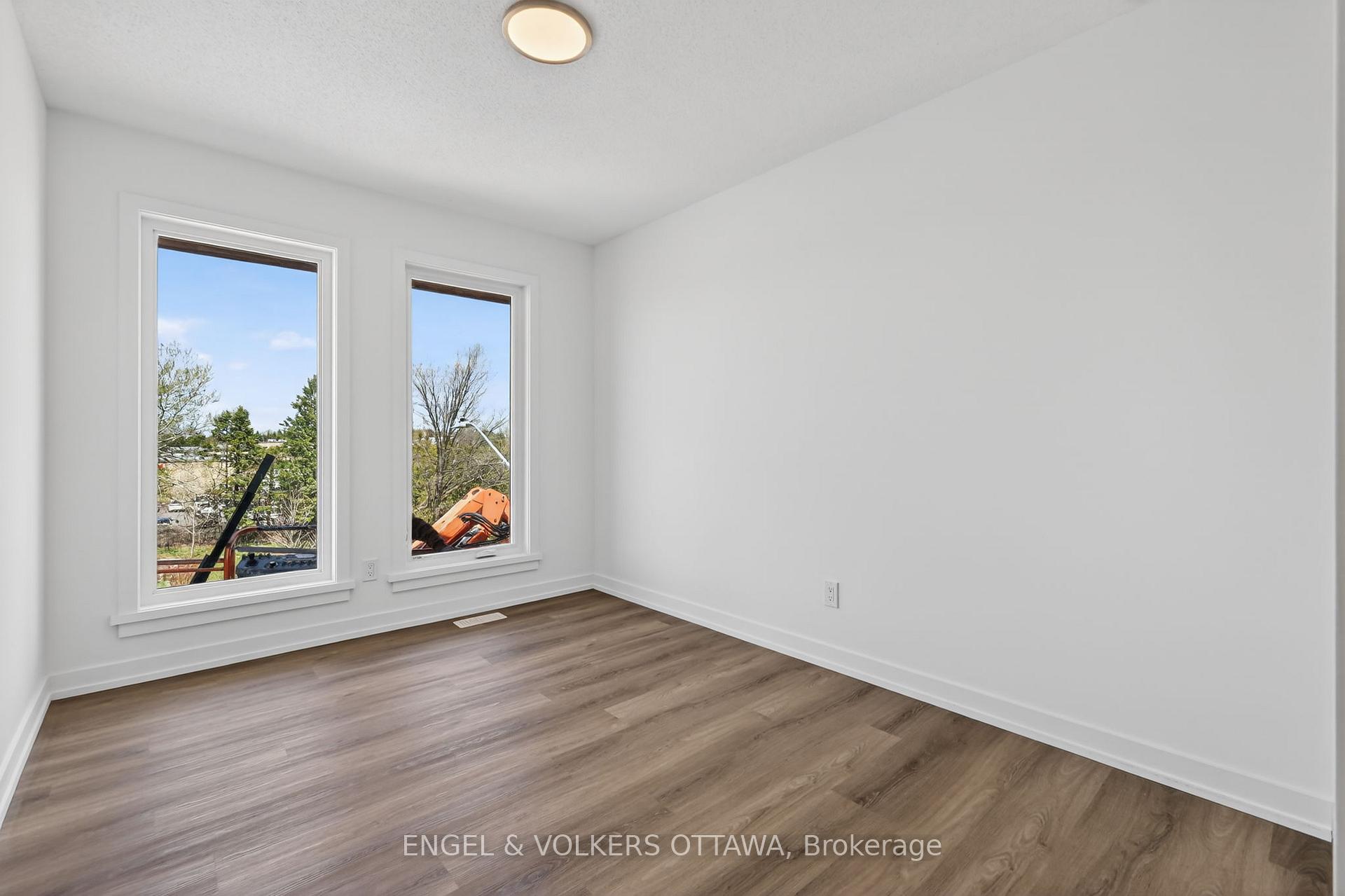 Photo 25 of 120 Stardust Private, Ottawa, Leitrim — HOMEH