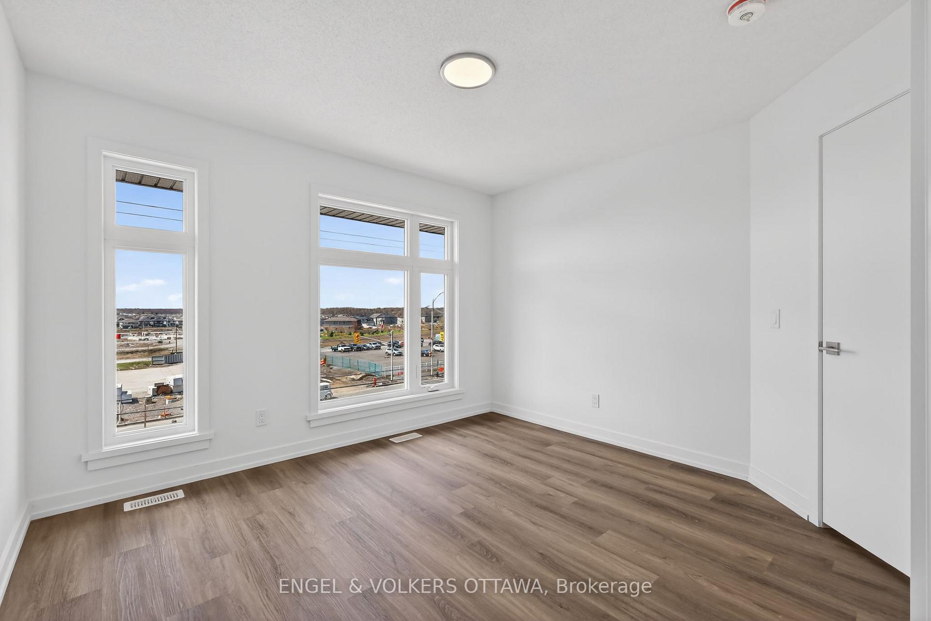 Photo 27 of 120 Stardust Private, Ottawa, Leitrim — HOMEH