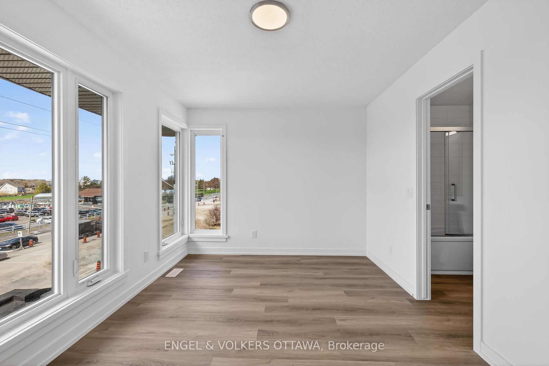 Photo 32 of 120 Stardust Private, Ottawa, Leitrim — HOMEH
