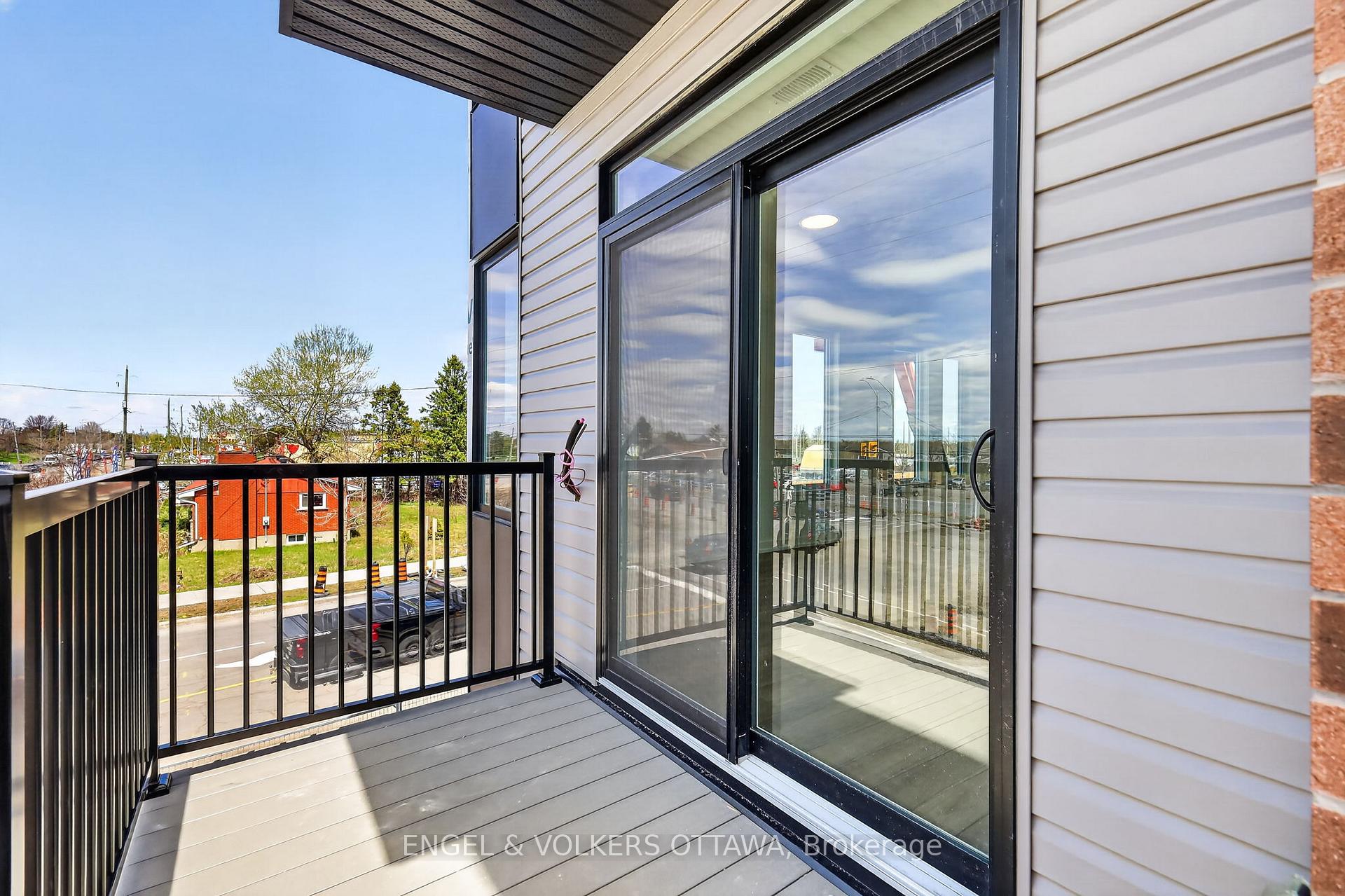 Photo 38 of 120 Stardust Private, Ottawa, Leitrim — HOMEH