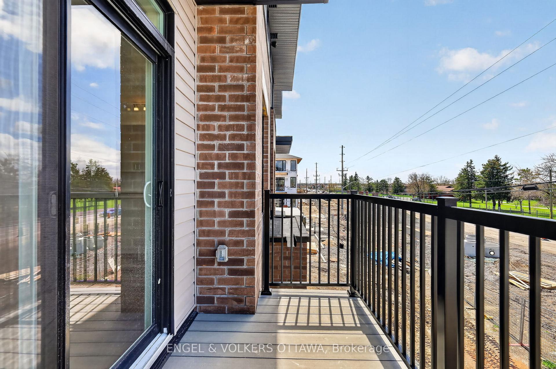 Photo 39 of 120 Stardust Private, Ottawa, Leitrim — HOMEH
