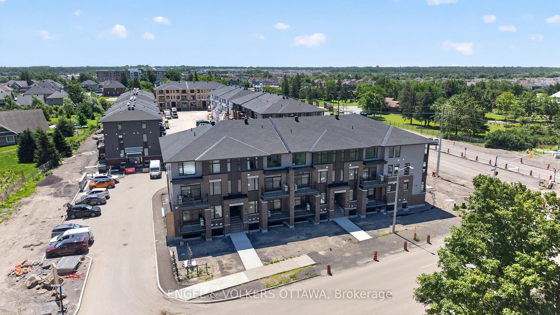 Photo 45 of 120 Stardust Private, Ottawa, Leitrim — HOMEH