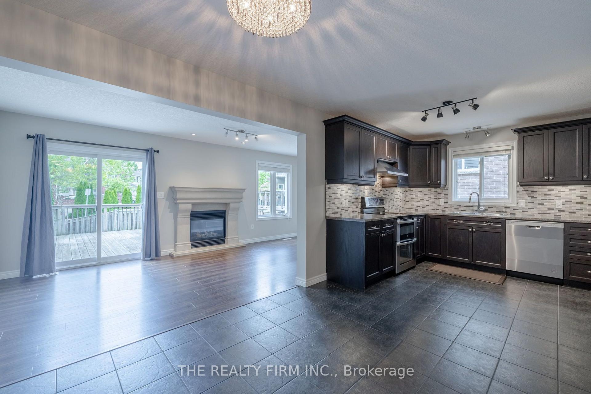 Photo 6 of 1167 Whetherfield Street, London, North M — HOMEH