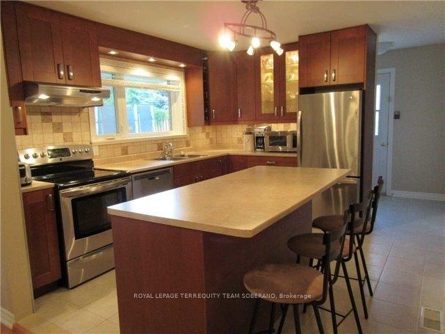 Photo 7 of 54 Roberts Crescent, Brampton, Brampton East — HOMEH