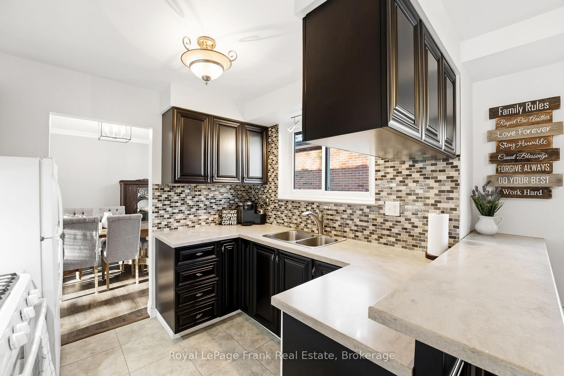 Photo 13 of 489 Crestwood Drive, Oshawa, O'Neill — HOMEH