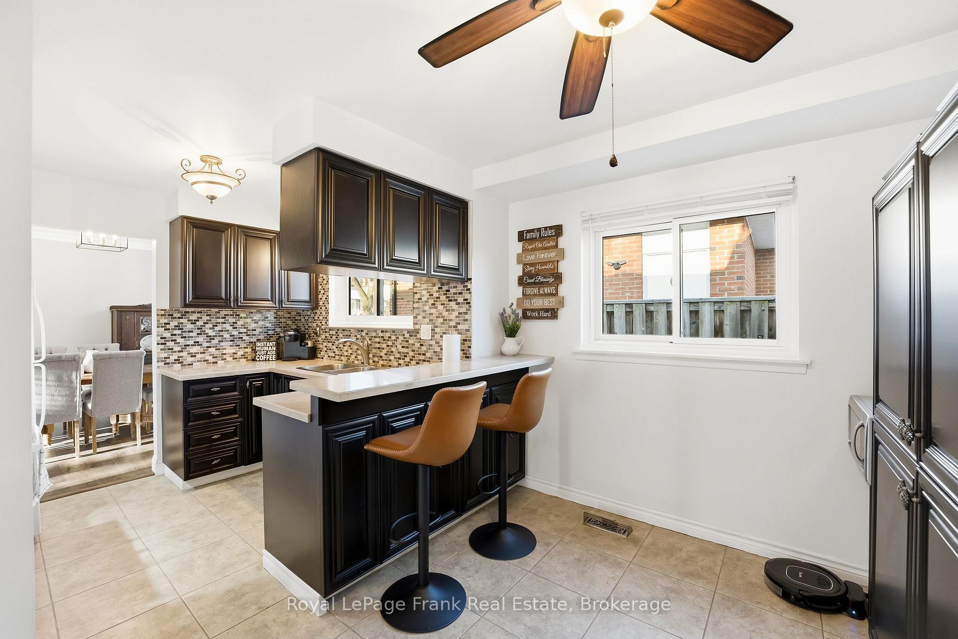 Photo 17 of 489 Crestwood Drive, Oshawa, O'Neill — HOMEH