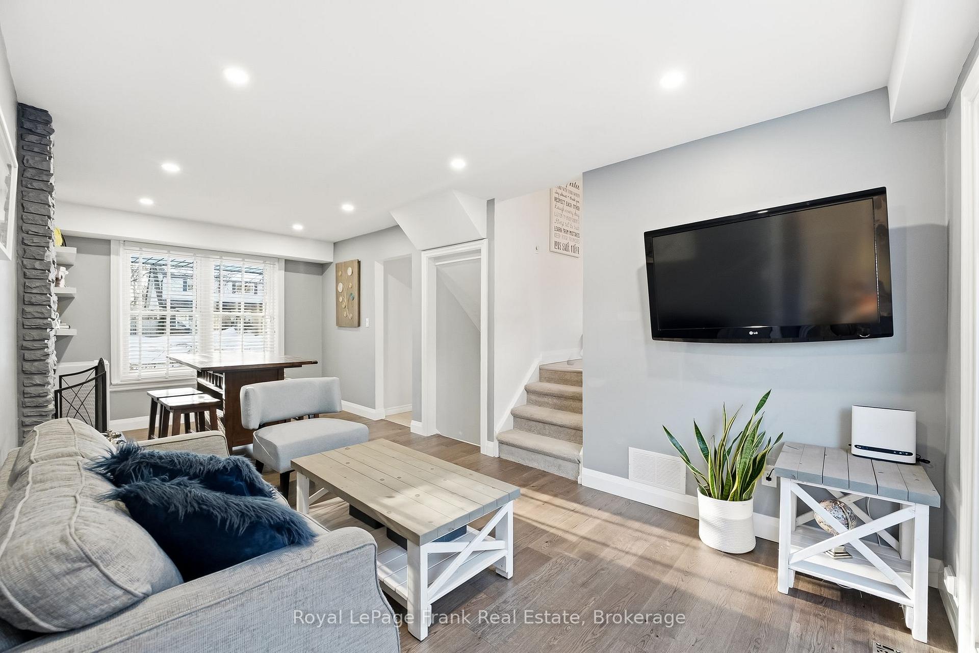 Photo 20 of 489 Crestwood Drive, Oshawa, O'Neill — HOMEH