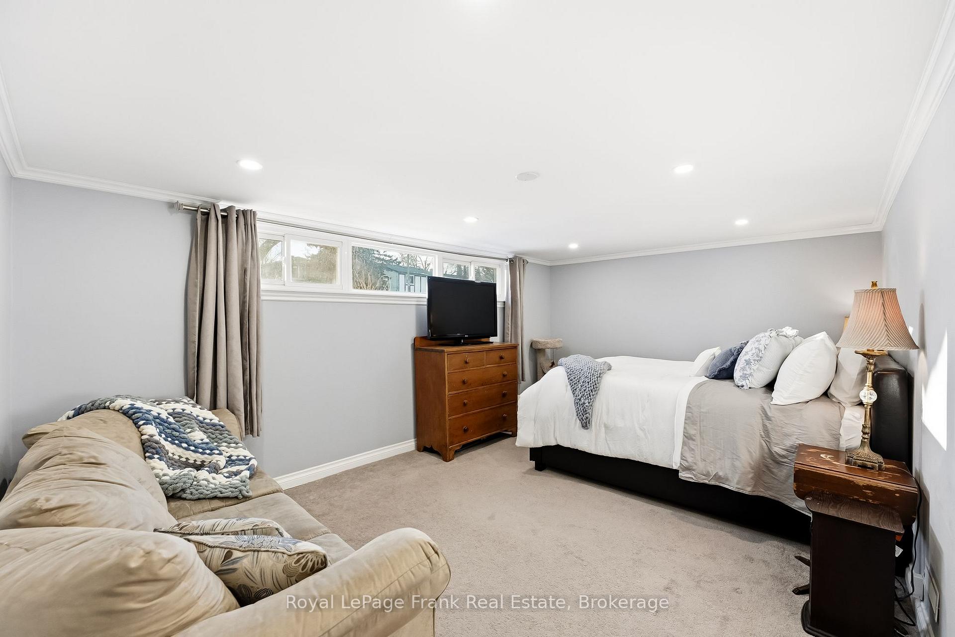 Photo 36 of 489 Crestwood Drive, Oshawa, O'Neill — HOMEH