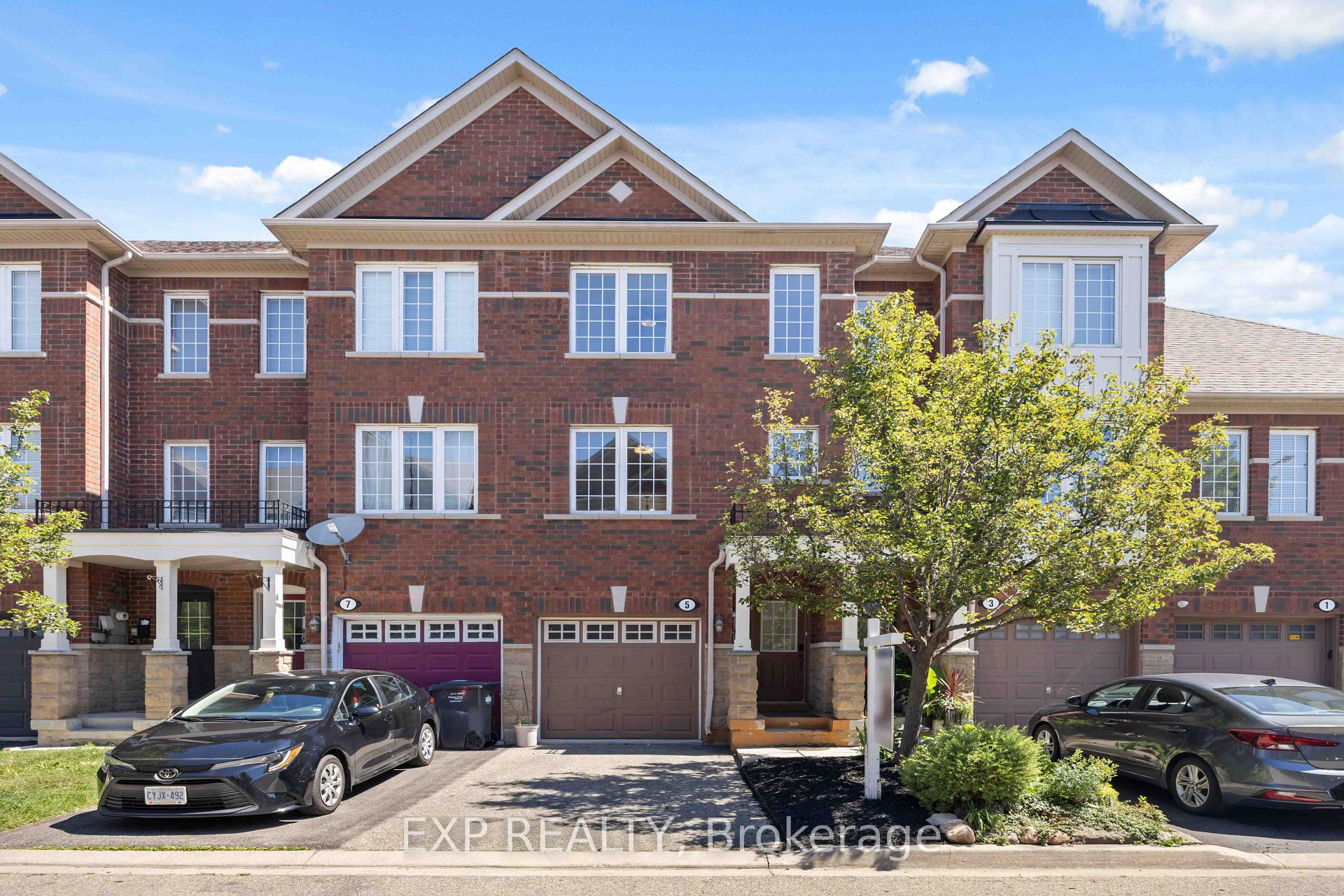 Photo 1 of 5 Garden Park Lane, Brampton, Downtown Brampton — HOMEH