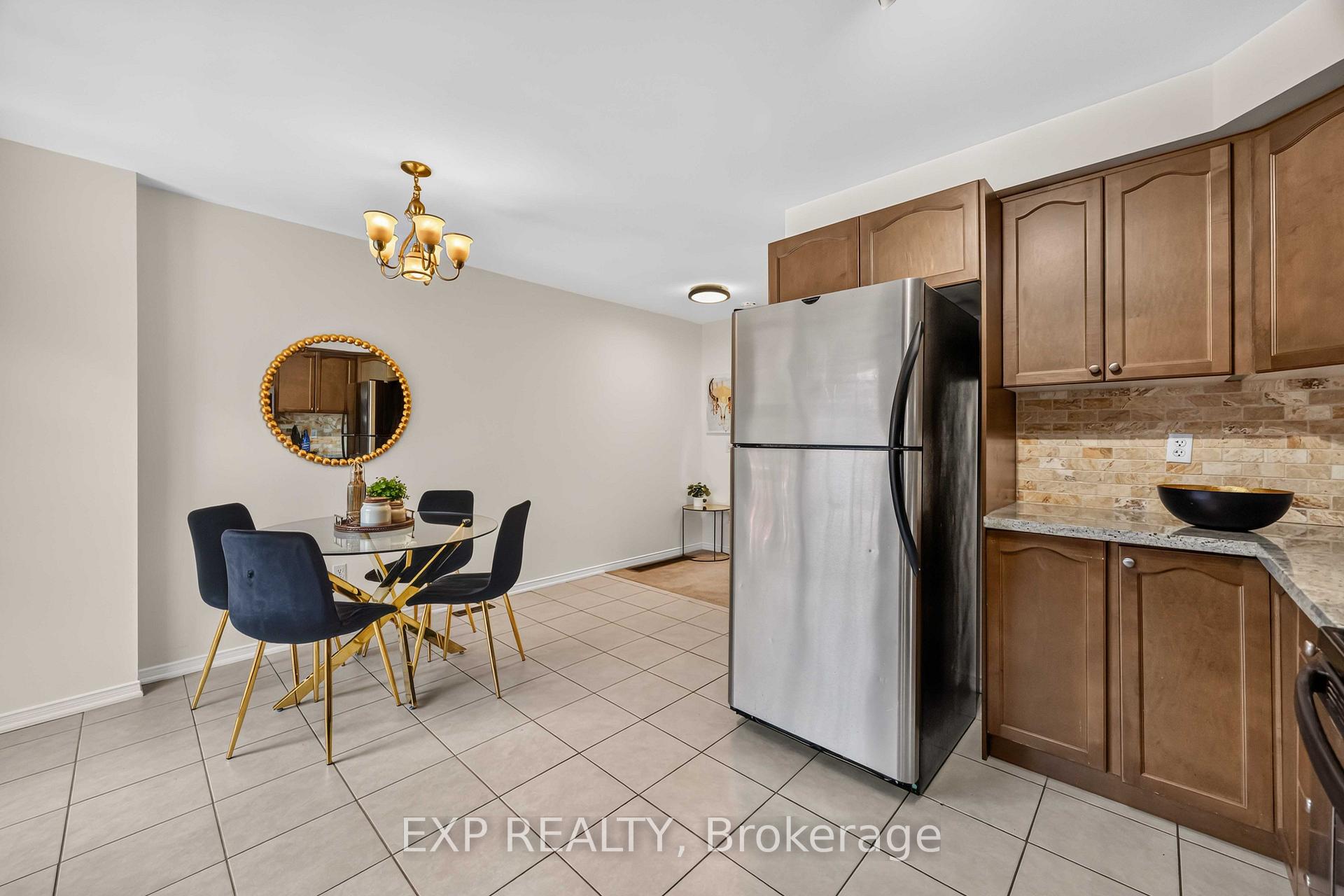 Photo 20 of 5 Garden Park Lane, Brampton, Downtown Brampton — HOMEH