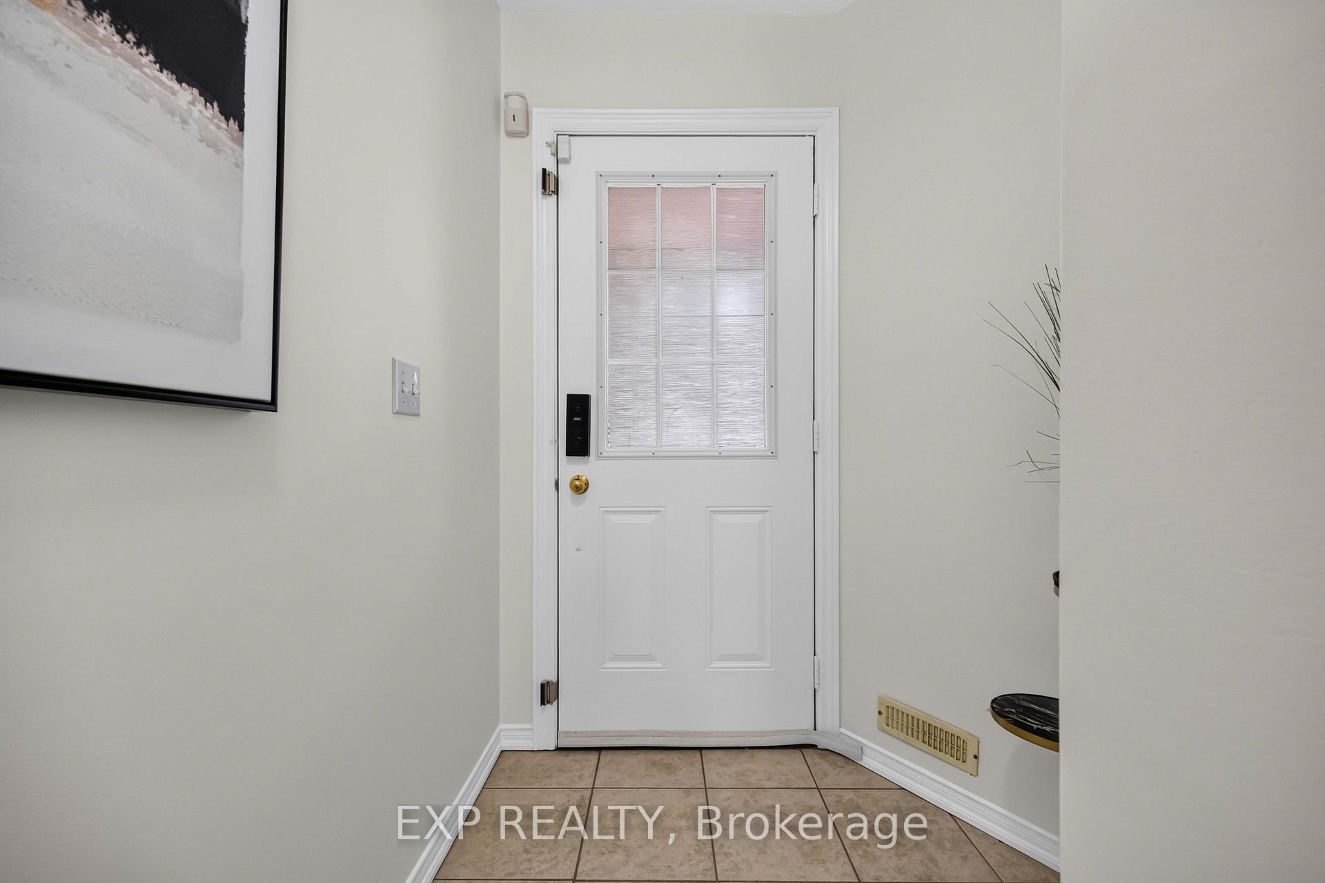 Photo 36 of 5 Garden Park Lane, Brampton, Downtown Brampton — HOMEH