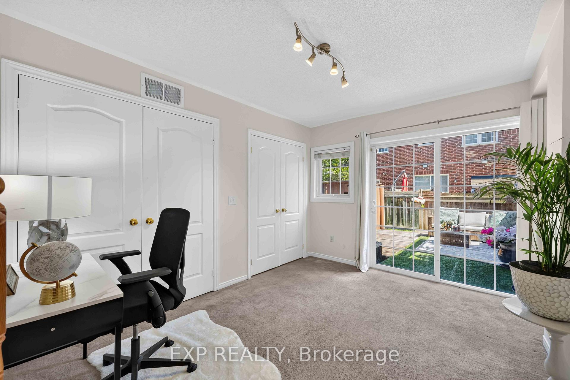 Photo 40 of 5 Garden Park Lane, Brampton, Downtown Brampton — HOMEH