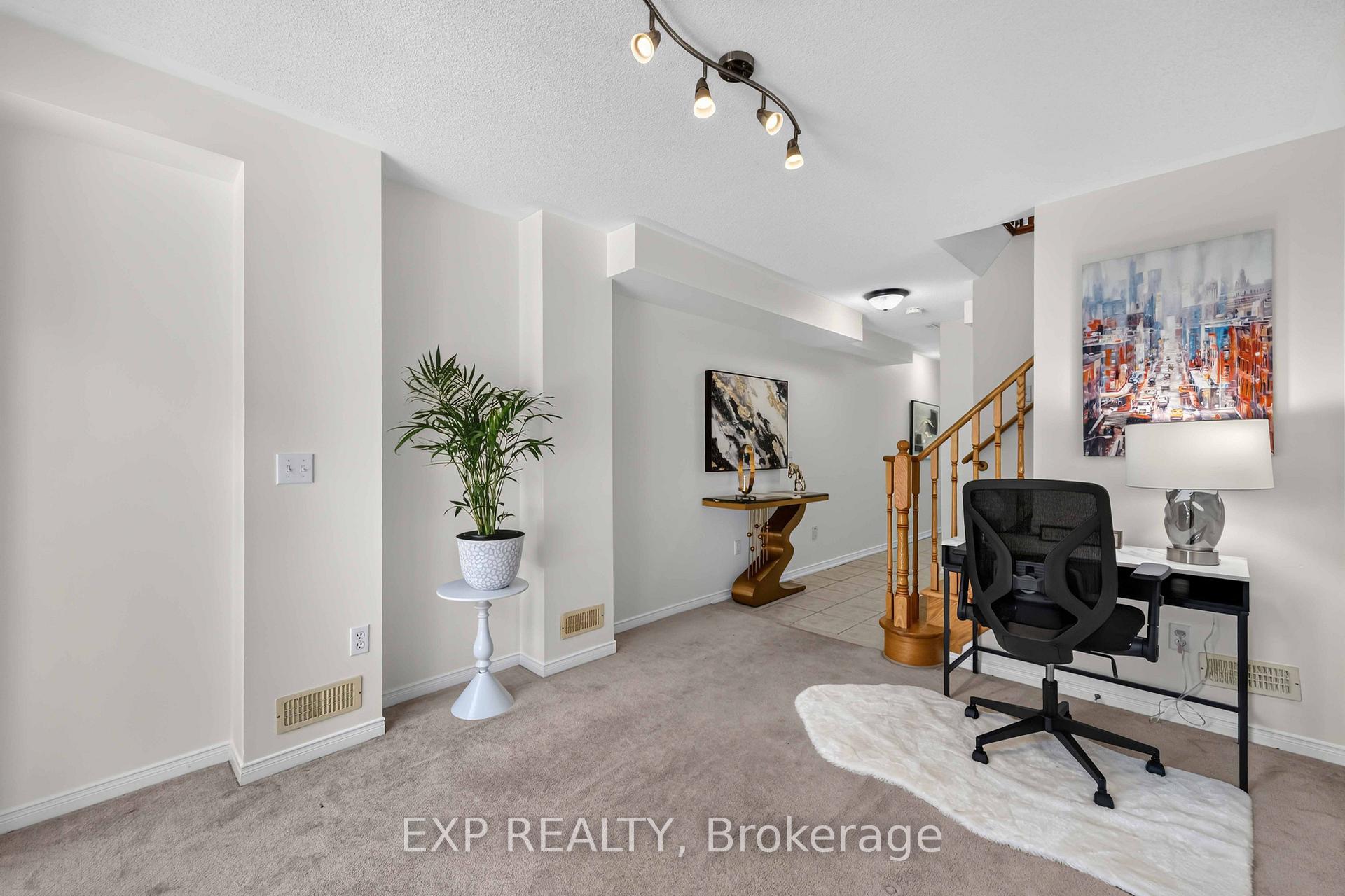 Photo 41 of 5 Garden Park Lane, Brampton, Downtown Brampton — HOMEH