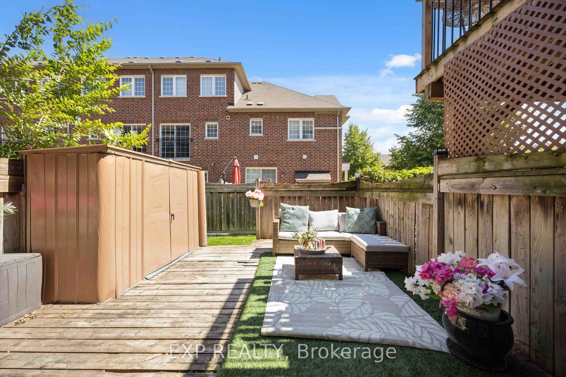 Photo 44 of 5 Garden Park Lane, Brampton, Downtown Brampton — HOMEH
