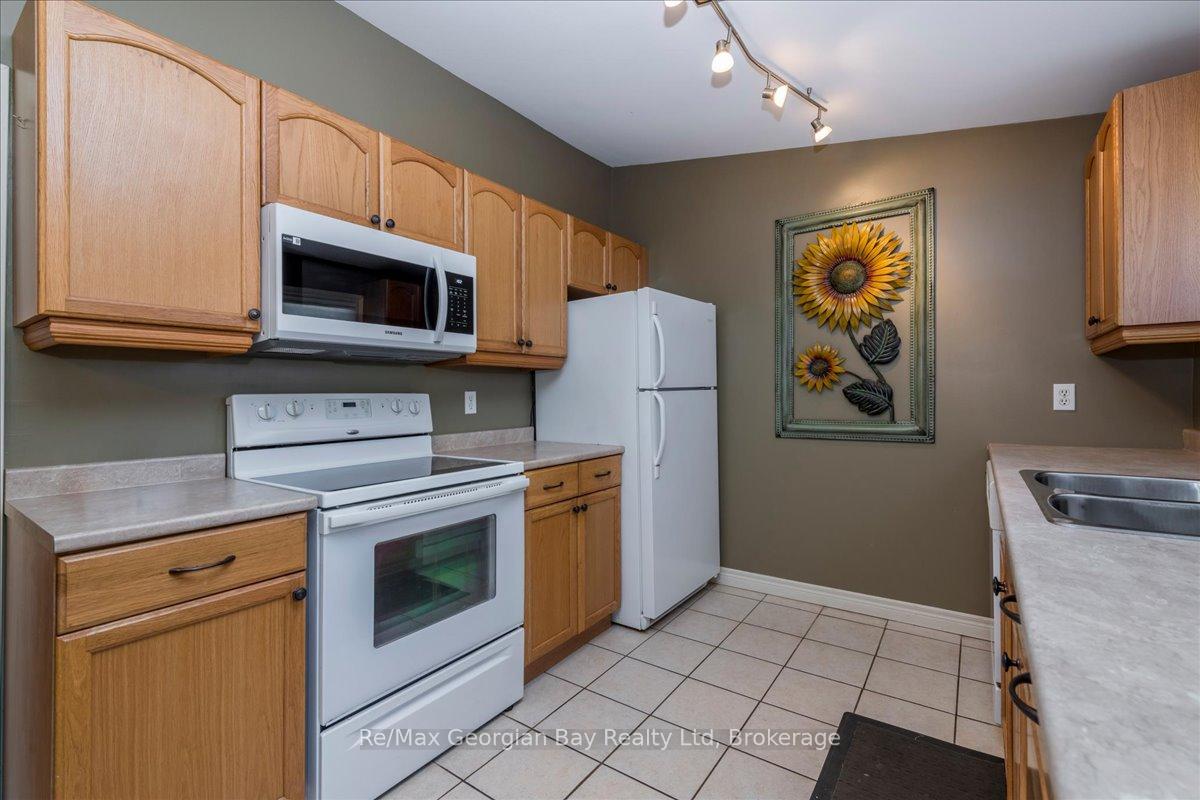 Photo 9 of 1339 Everton Road, Midland — HOMEH