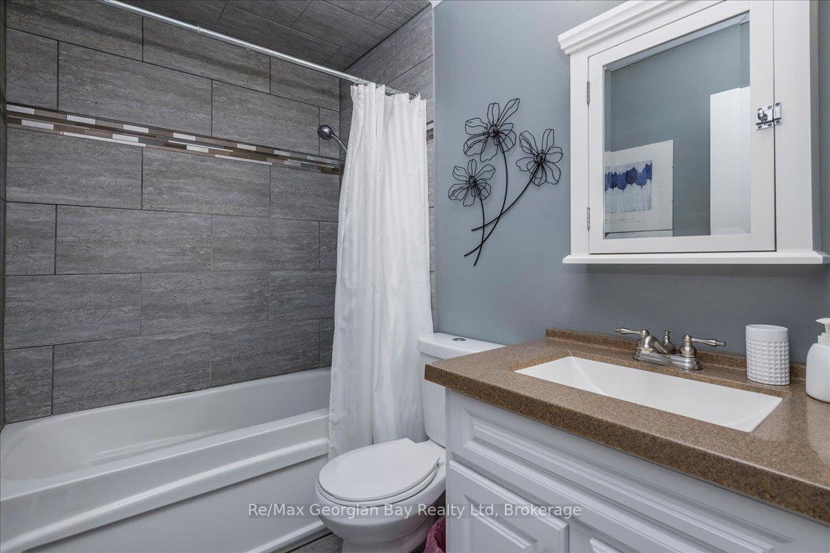 Photo 14 of 1339 Everton Road, Midland — HOMEH