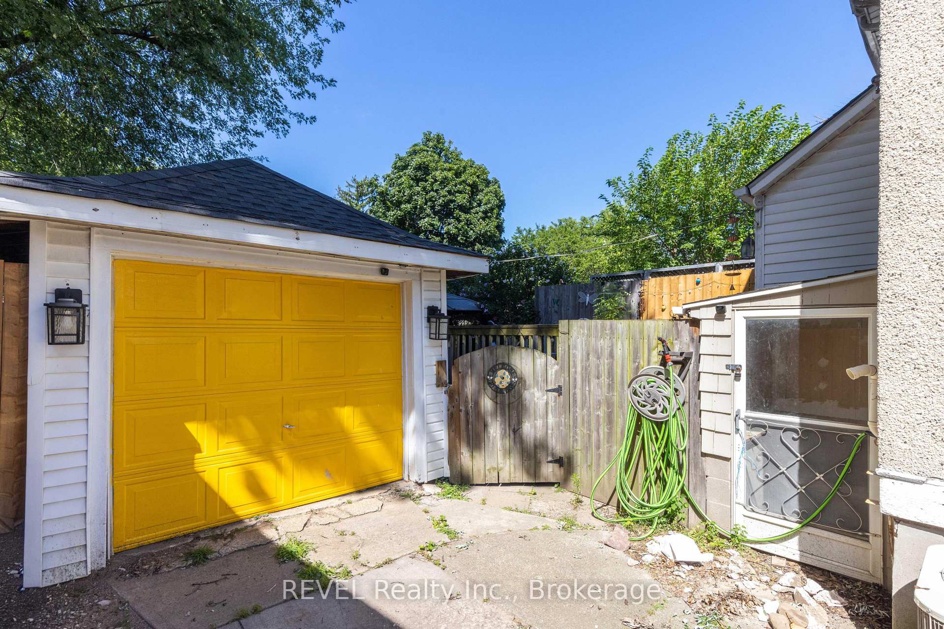 Photo 5 of 41 Ottawa Street, St. Catharines, Downtown — HOMEH