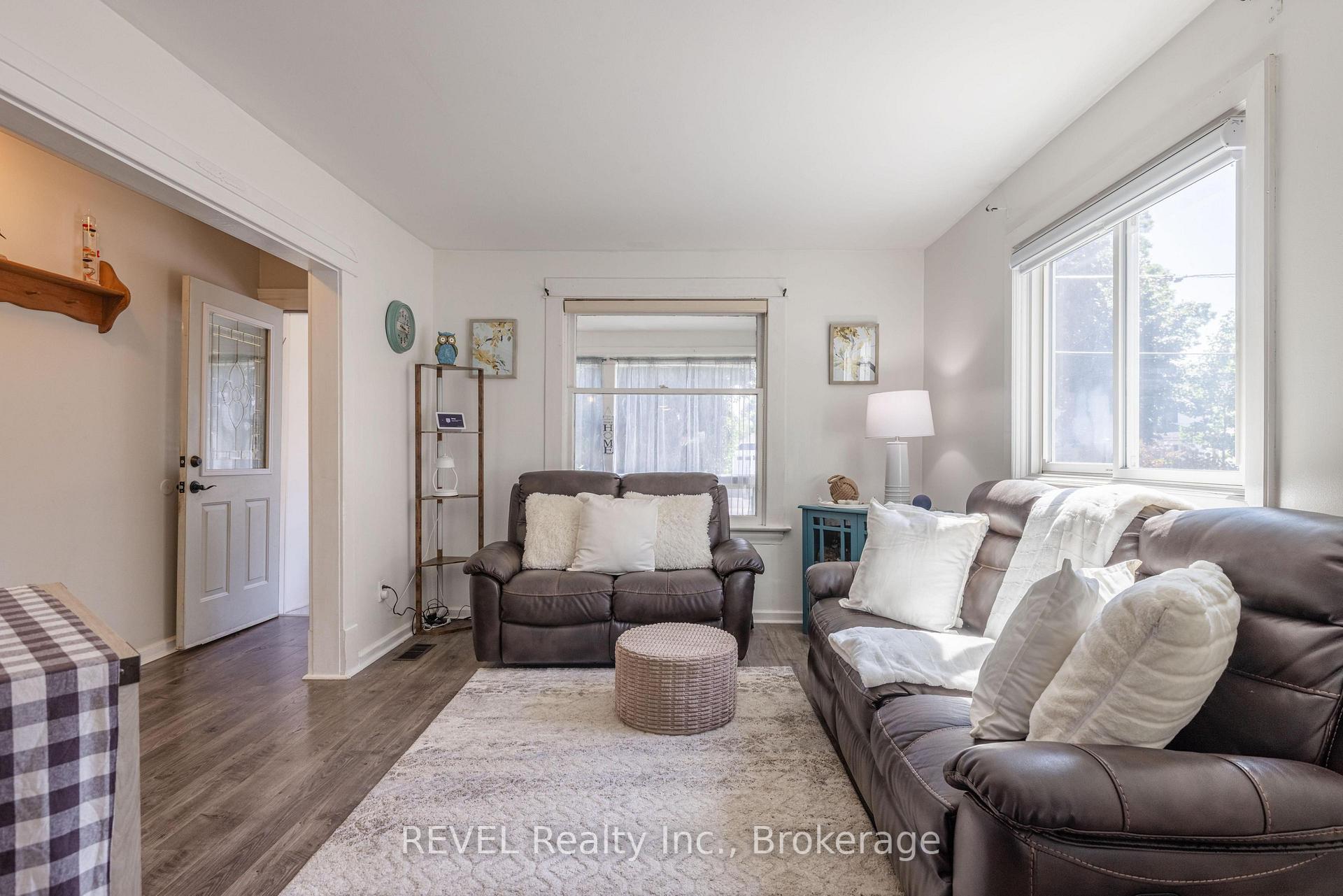 Photo 11 of 41 Ottawa Street, St. Catharines, Downtown — HOMEH