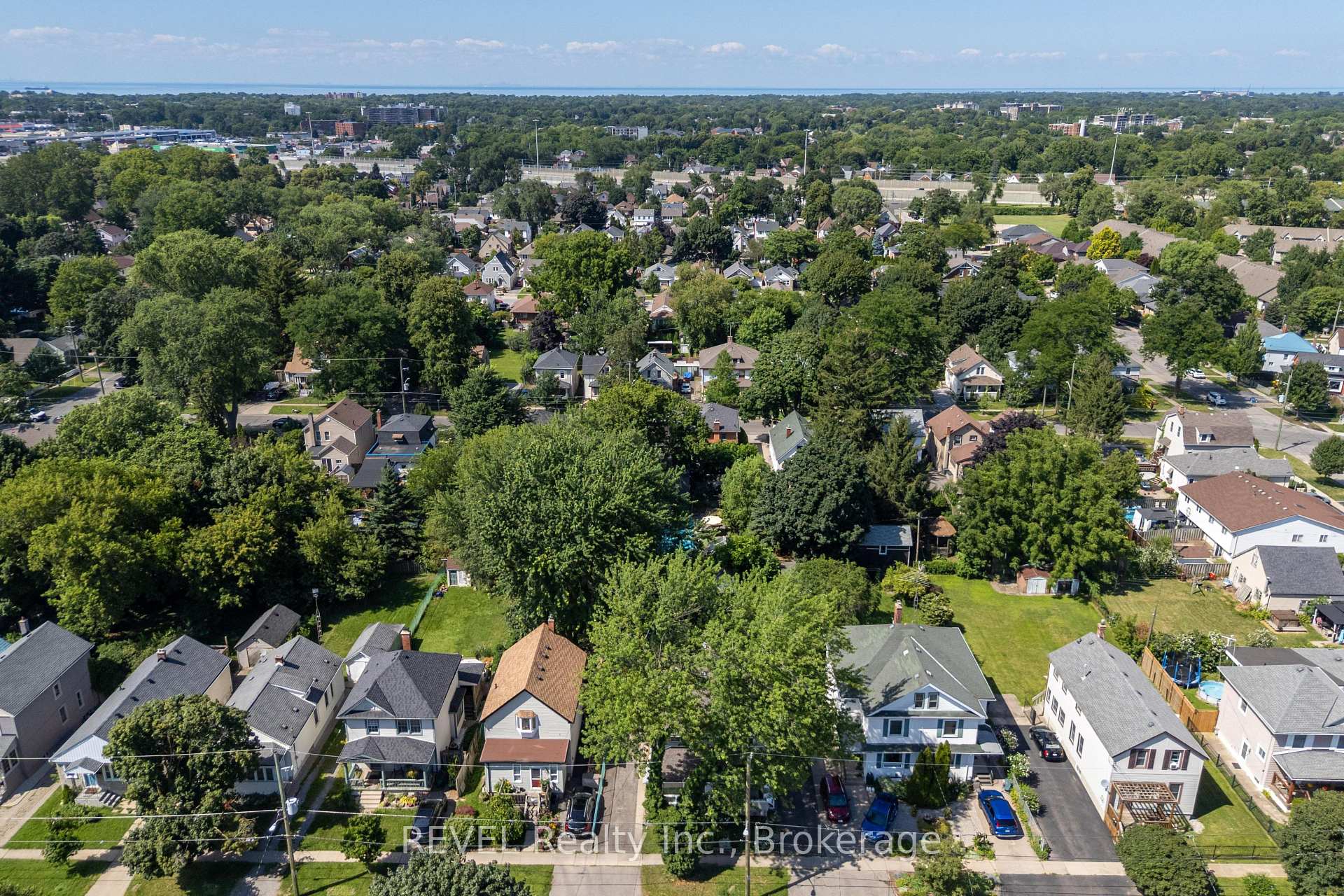 Photo 33 of 41 Ottawa Street, St. Catharines, Downtown — HOMEH
