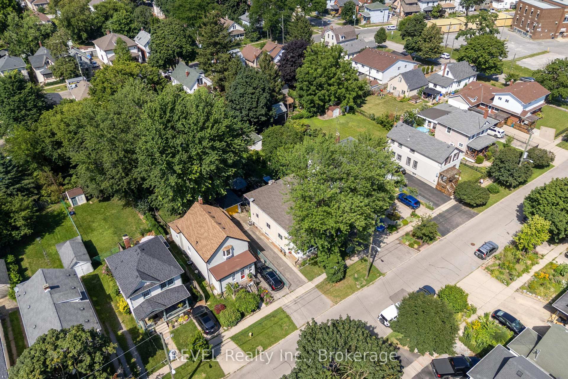 Photo 35 of 41 Ottawa Street, St. Catharines, Downtown — HOMEH